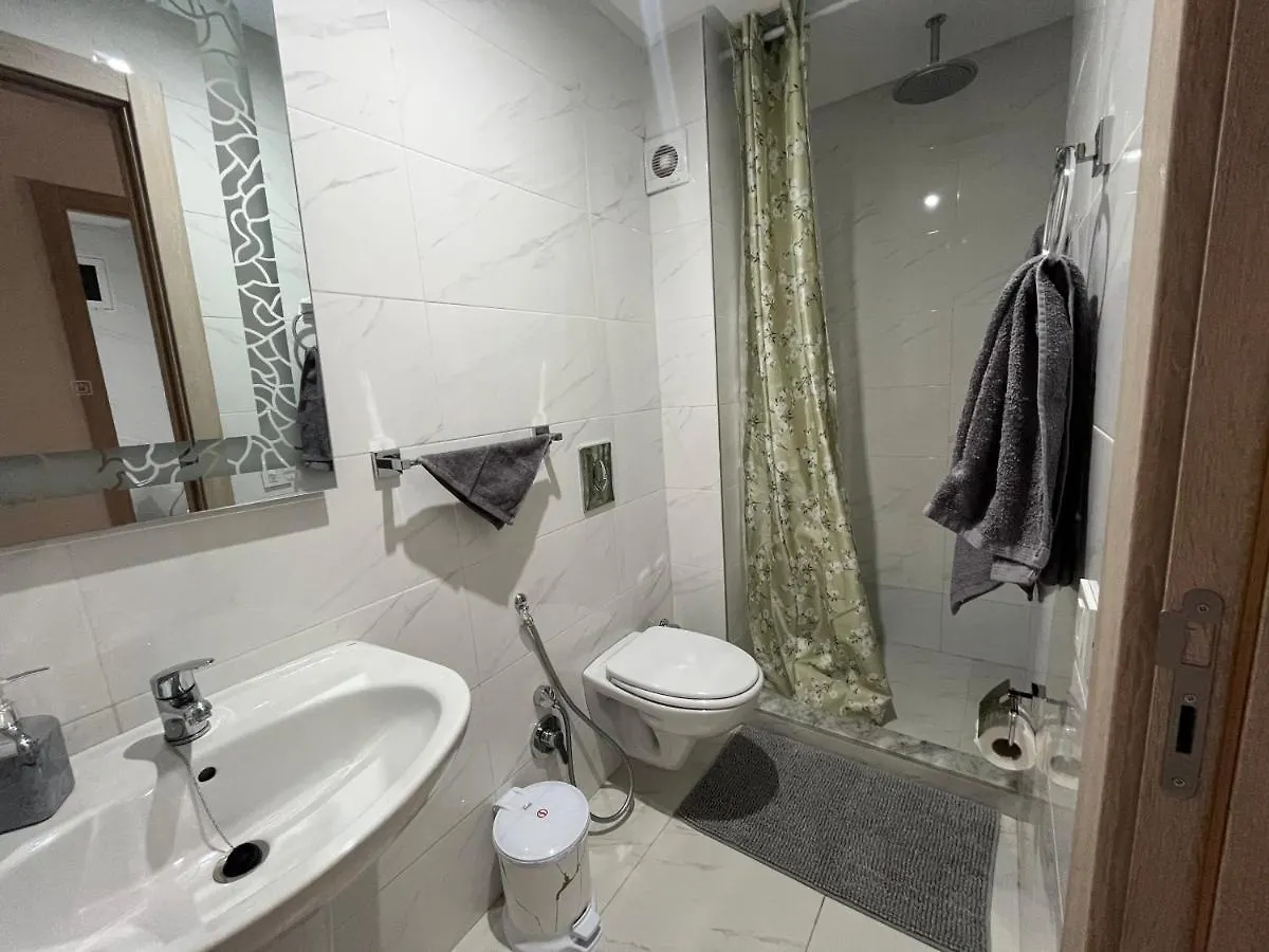 Asama Appartement Avec Piscine Et Terrasse, Proche Du Centre マラケシュ